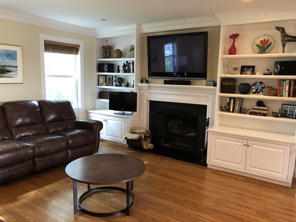 64 Berkshire Road Needham, MA 02492 - Photo 9 of 20