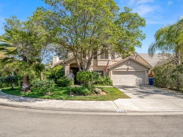 $618,000 | 7236 North Bonadelle Avenue, Fresno, CA 93720
