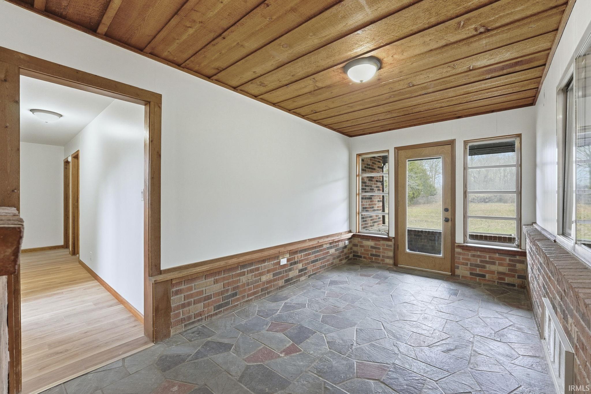 325 Meadowmere Drive Butler, IN 46721 - Photo 21 of 36