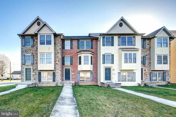 $1,911 | 689 East Walnut Street, Hanover, PA 17331