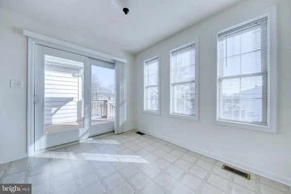 $1,911 | 689 East Walnut Street, Hanover, PA 17331