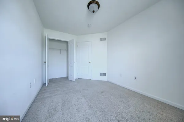 $1,911 | 689 East Walnut Street, Hanover, PA 17331