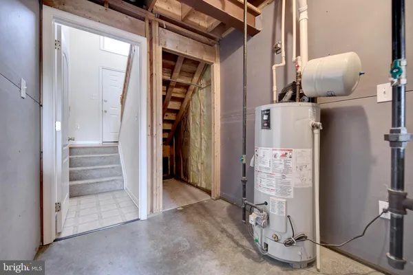 $1,911 | 689 East Walnut Street, Hanover, PA 17331