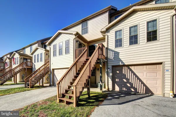 $1,911 | 689 East Walnut Street, Hanover, PA 17331