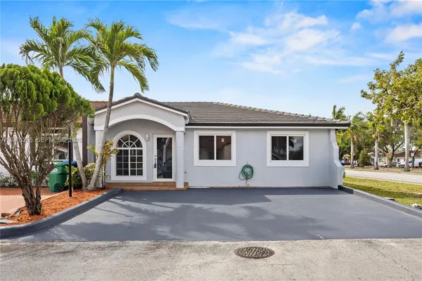 $2,975 | 7570 Northwest 173rd Lane, Hialeah, FL 33015