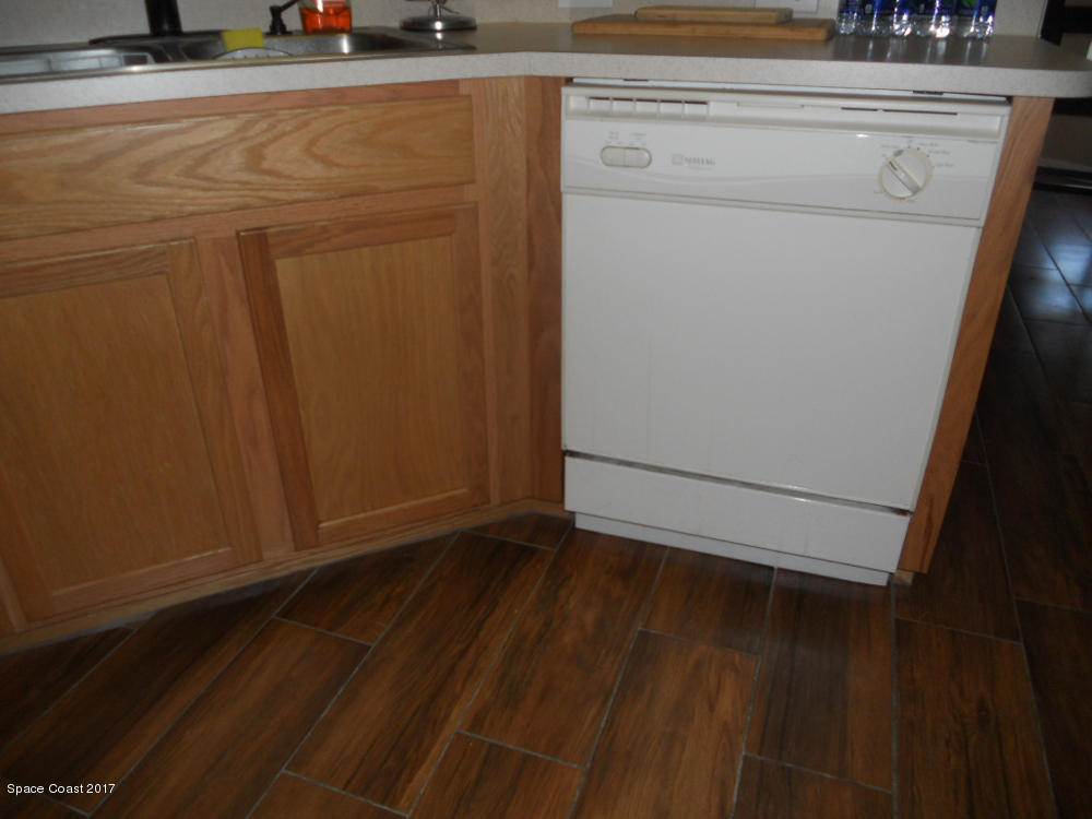 789 Waterside Road Southeast Palm Bay, FL 32909 - Photo 14 of 24 DSCN4674
