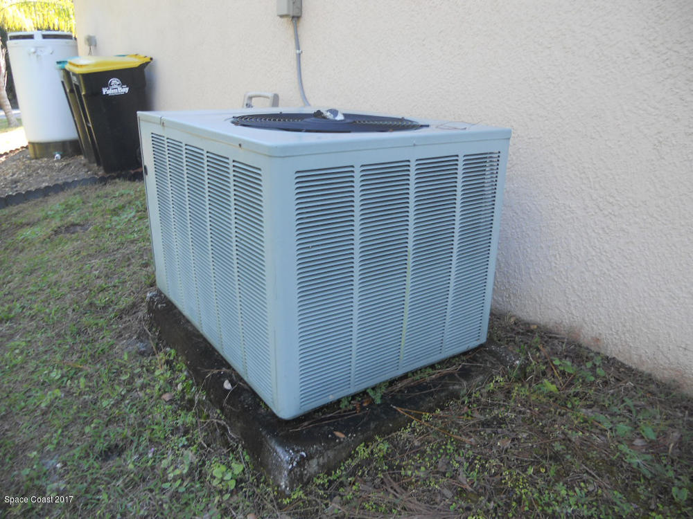 789 Waterside Road Southeast Palm Bay, FL 32909 - Photo 17 of 24 DSCN4644