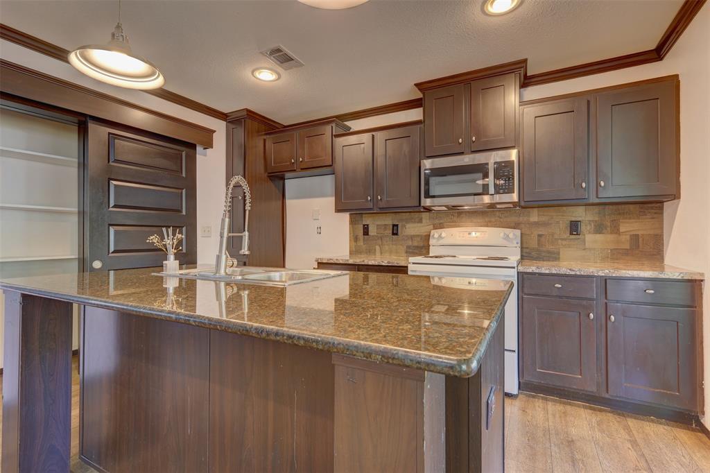 119 Post Oak Road Whitney, TX 76692 - Photo 6 of 40