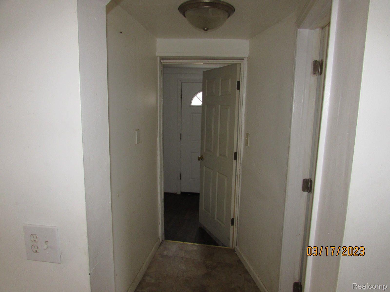 19363 Huntington Road Detroit, MI 48219 - Photo 17 of 27 Gallery Image 17