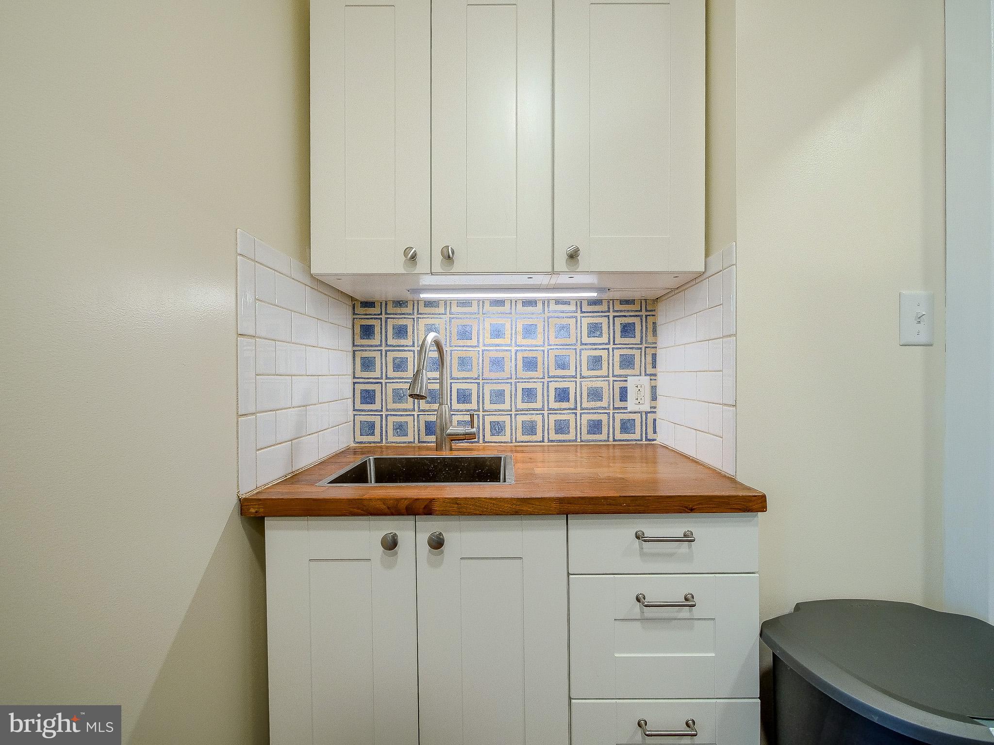 133 Grandview Road Ardmore, PA 19003 - Photo 45 of 64 3rd Floor Kitchen