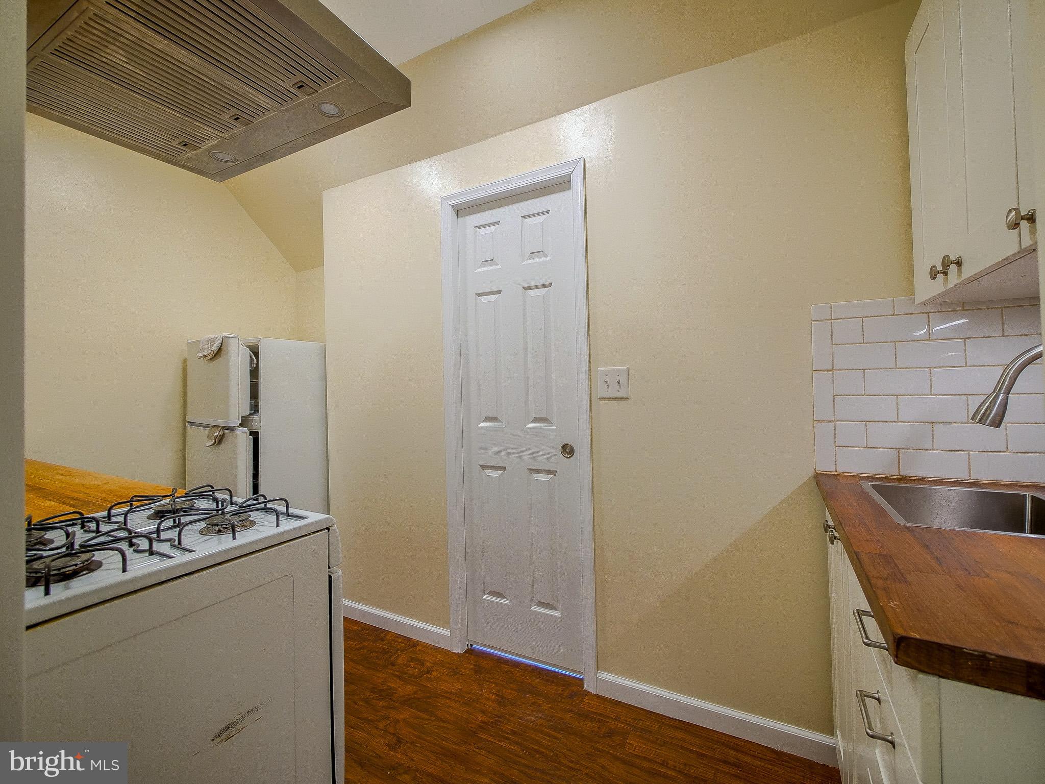 133 Grandview Road Ardmore, PA 19003 - Photo 48 of 64 3rd Floor Kitchen