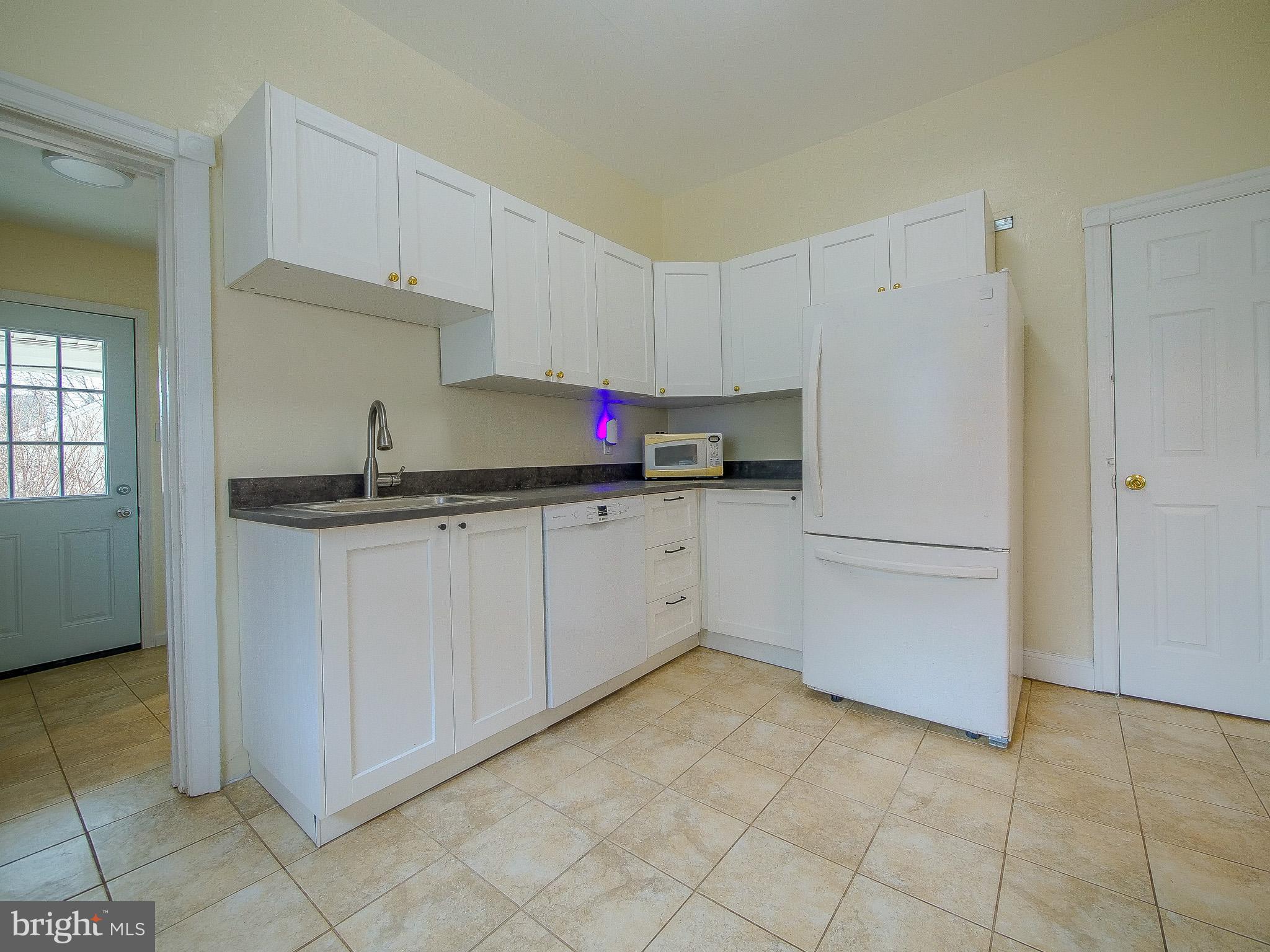 133 Grandview Road Ardmore, PA 19003 - Photo 7 of 64 1st Fl Kitchen