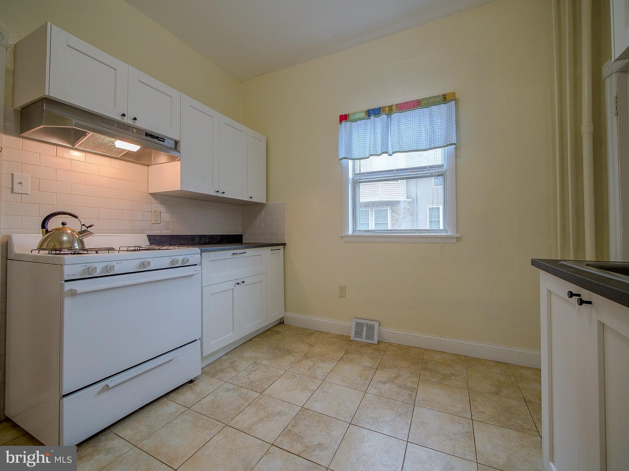133 Grandview Road Ardmore, PA 19003 - Photo 8 of 64 1st Fl Kitchen