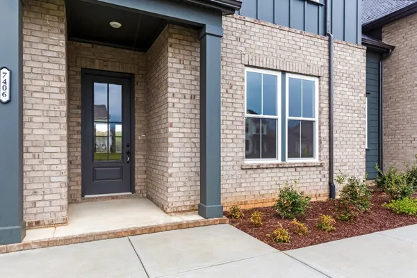 $799,900 | 7406 Black Fox Drive, Fairview, TN 37062