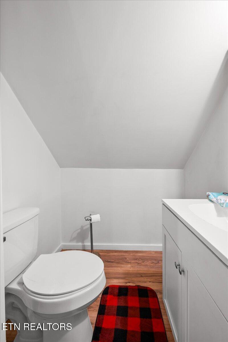 186 Indian Creek Road Jacksboro, TN 37757 - Photo 27 of 38 Bathroom