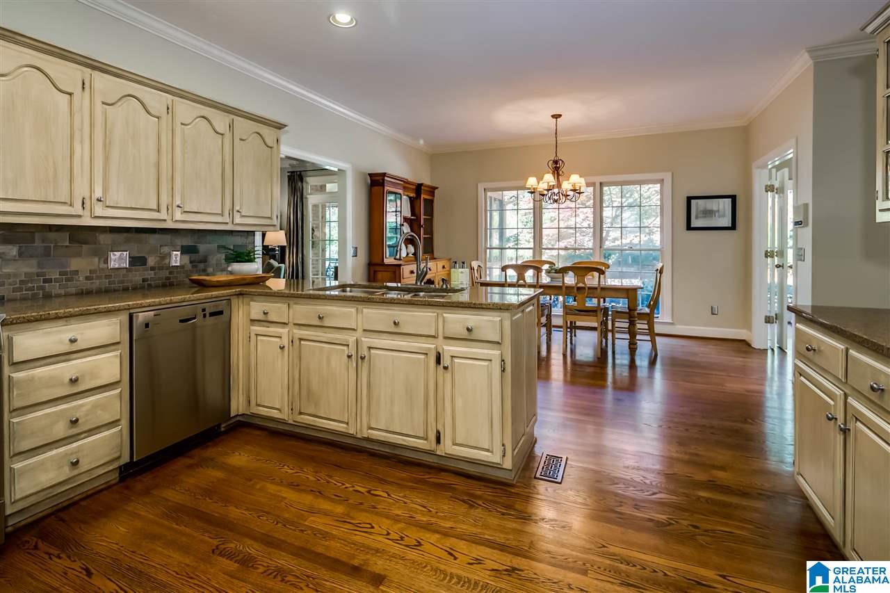 2572 Dolly Ridge Road Birmingham, AL 35243 - Photo 16 of 49