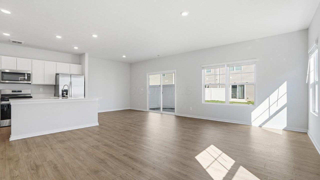 6350 Ripken Street Columbus, OH 43228 - Photo 10 of 57 _0036_009