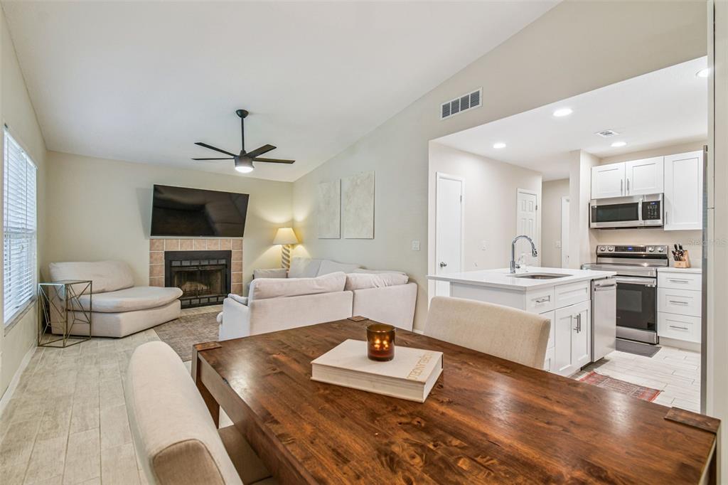 4033 Dream Oak Place, Unit 202 Tampa, FL 33613 - Photo 8 of 37