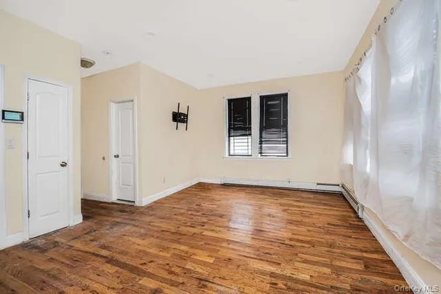 $1,475,000 | 965 East 226th Street | Wakefield