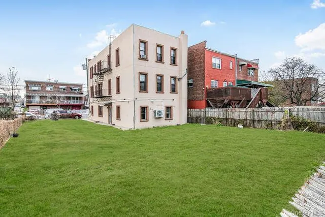 $1,475,000 | 965 East 226th Street | Wakefield