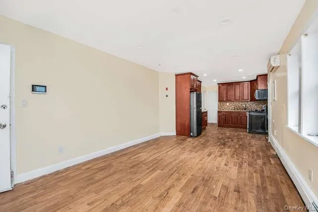 $1,475,000 | 965 East 226th Street | Wakefield