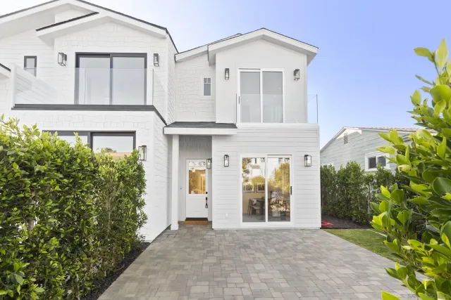 $3,650,000 | 7216 Fay Avenue, La Jolla, CA 92037