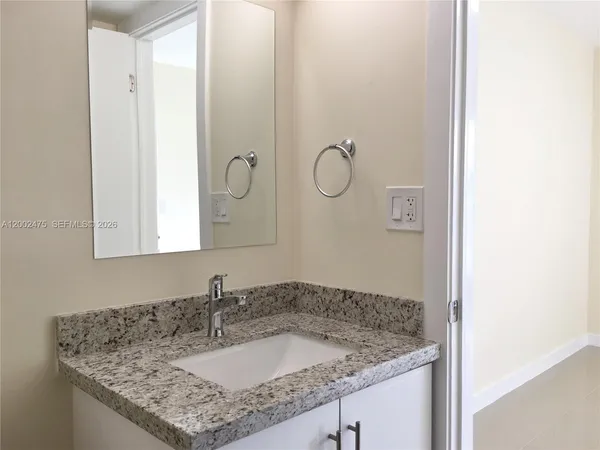 $2,250 | 4709 Northwest 7th Street, Unit 1079, Miami, FL 33126