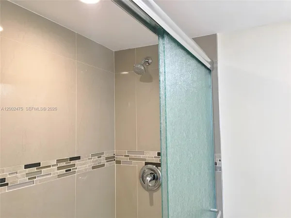 $2,250 | 4709 Northwest 7th Street, Unit 1079, Miami, FL 33126