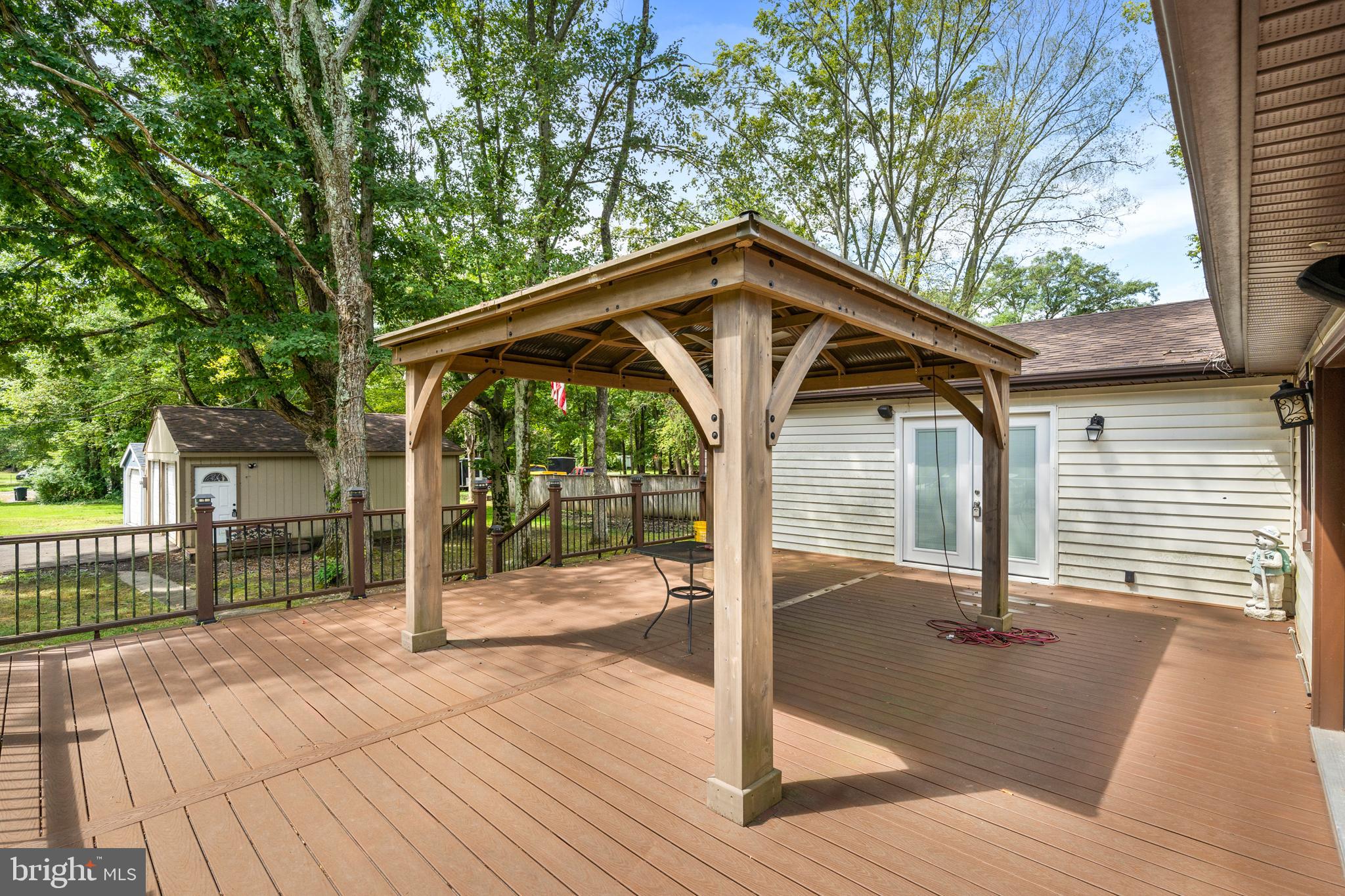 1208 Pine Lane Accokeek, MD 20607 - Photo 27 of 35 Deck