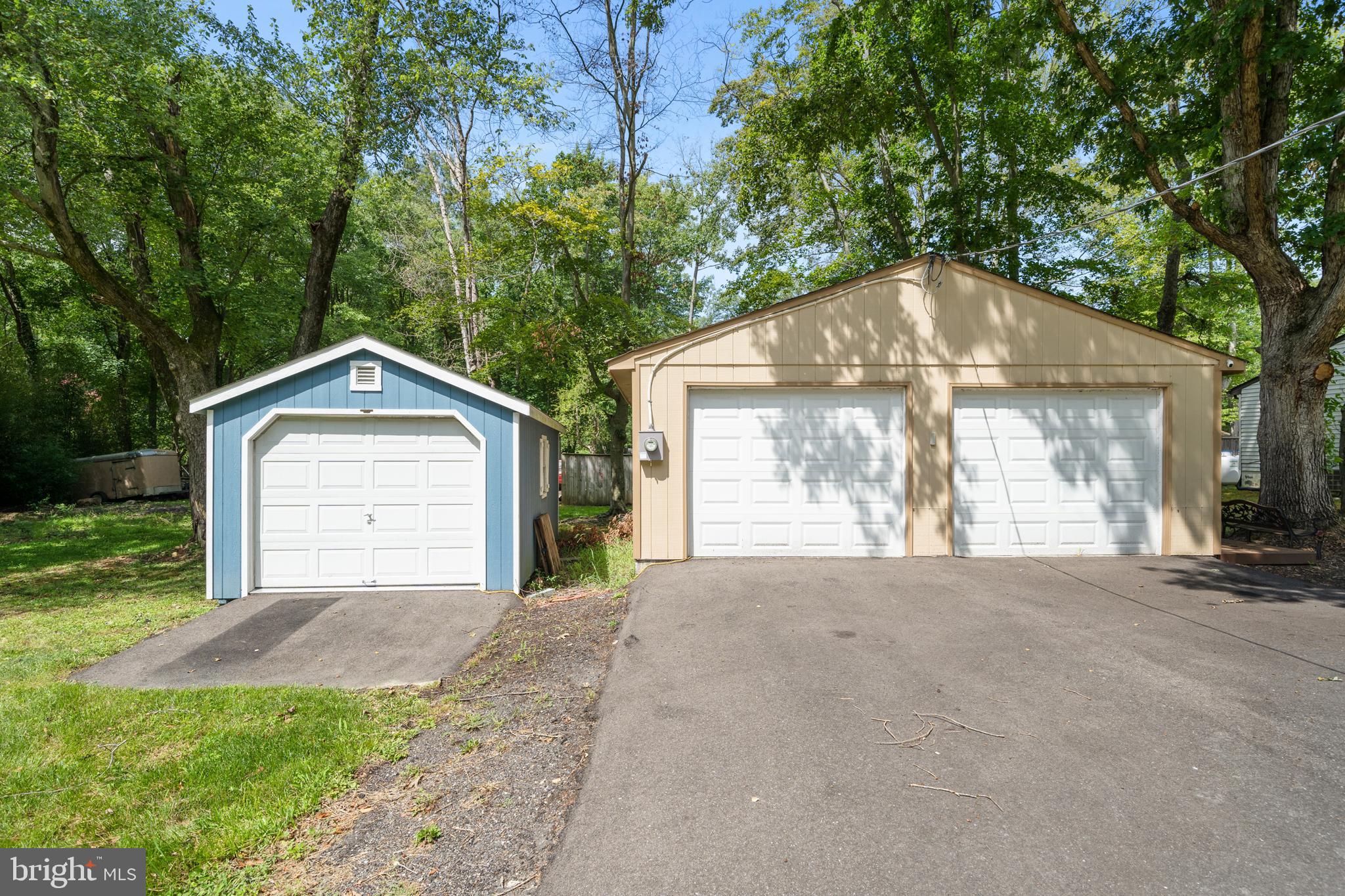 1208 Pine Lane Accokeek, MD 20607 - Photo 30 of 35 Detached garages
