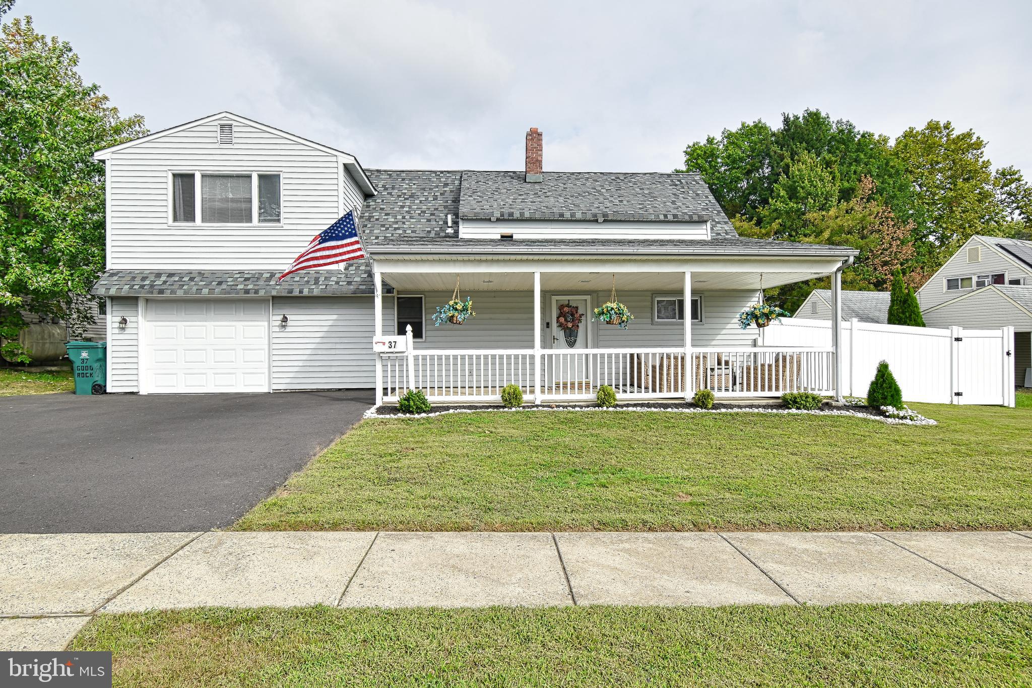 37 Goodrock Road Levittown, PA 19057 - Photo 1 of 50