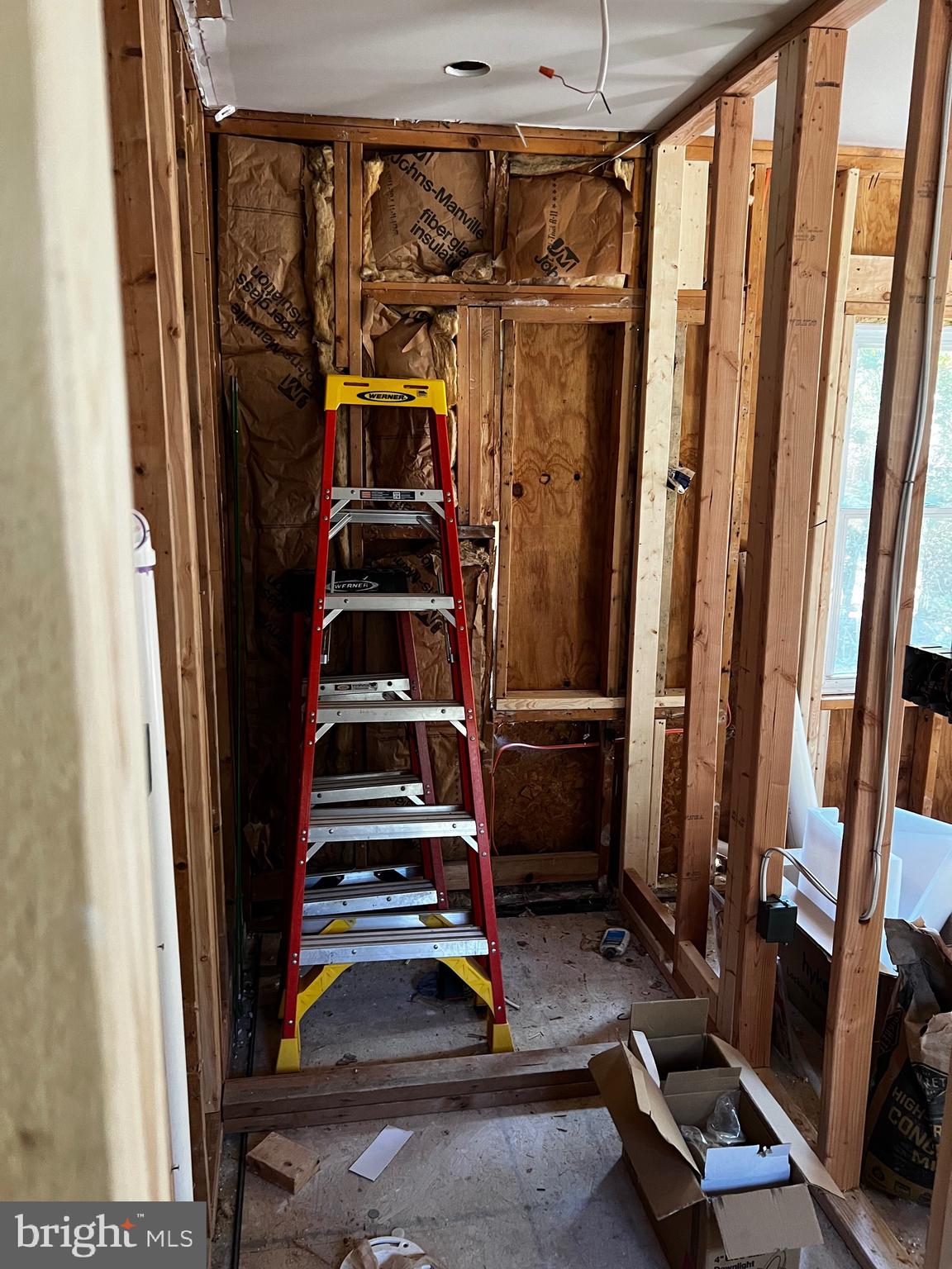 Mt Victoria Road Newburg, MD 20664 - Photo 20 of 43 a view of walk in closet with clothes and shoes