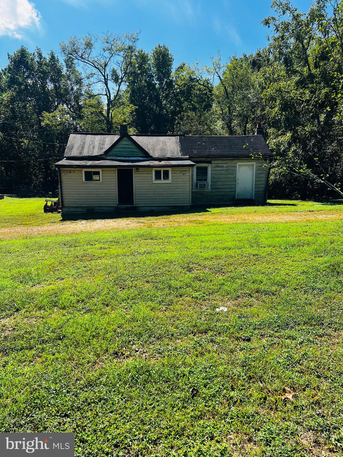 Mt Victoria Road Newburg, MD 20664 - Photo 2 of 43 a front view of a house with a yard