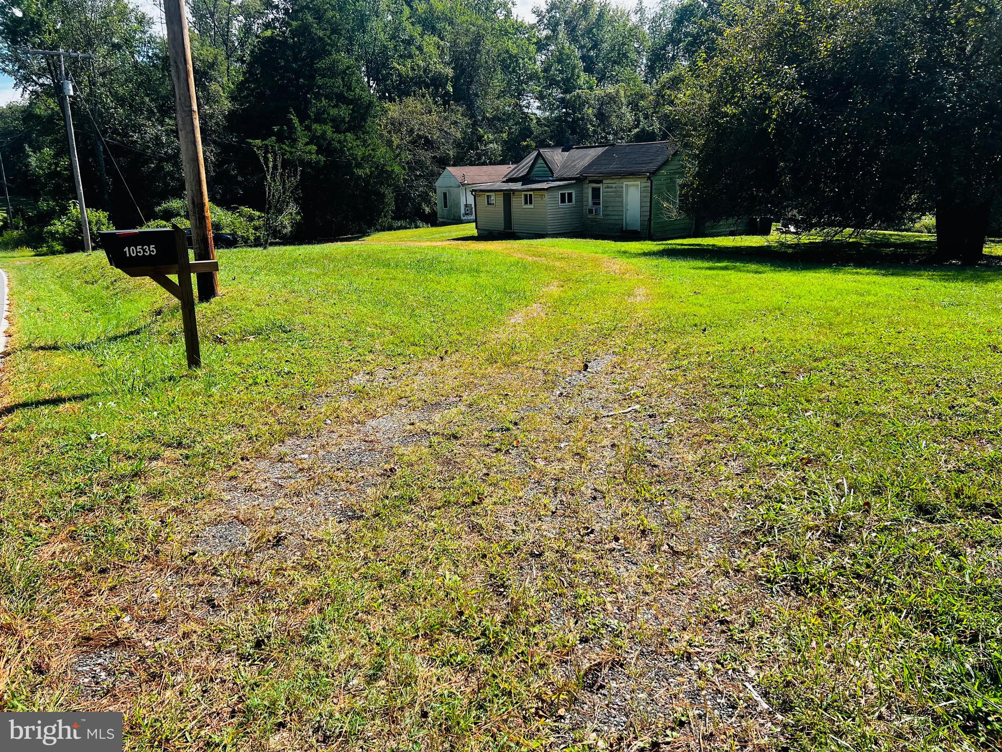 Mt Victoria Road Newburg, MD 20664 - Photo 36 of 43 a view of a backyard with a garden