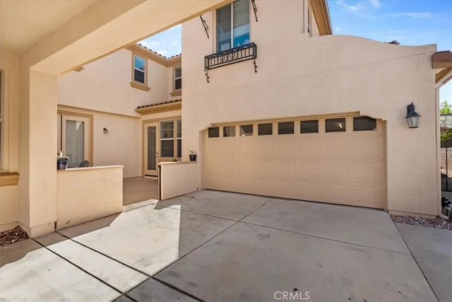 a view of a house with entryway