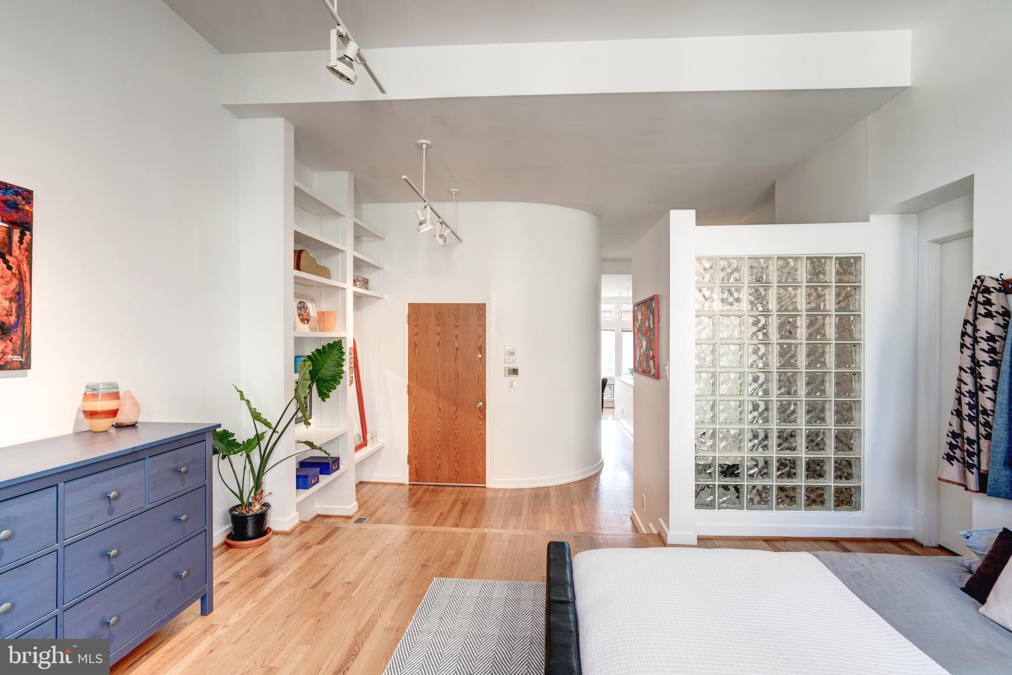 1527 Church Street Northwest, Unit A Washington, DC 20005 - Photo 17 of 31