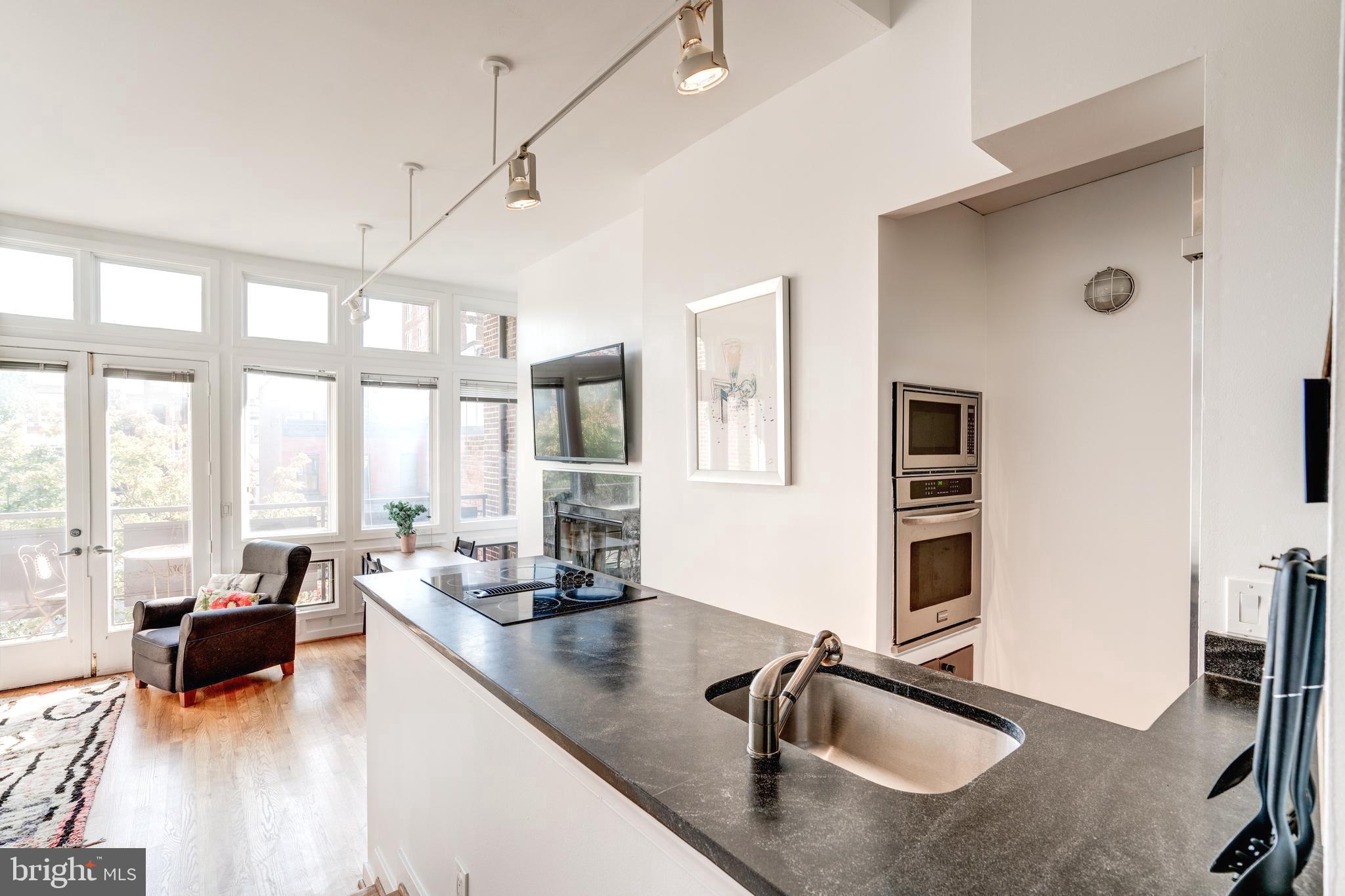 1527 Church Street Northwest, Unit A Washington, DC 20005 - Photo 10 of 31