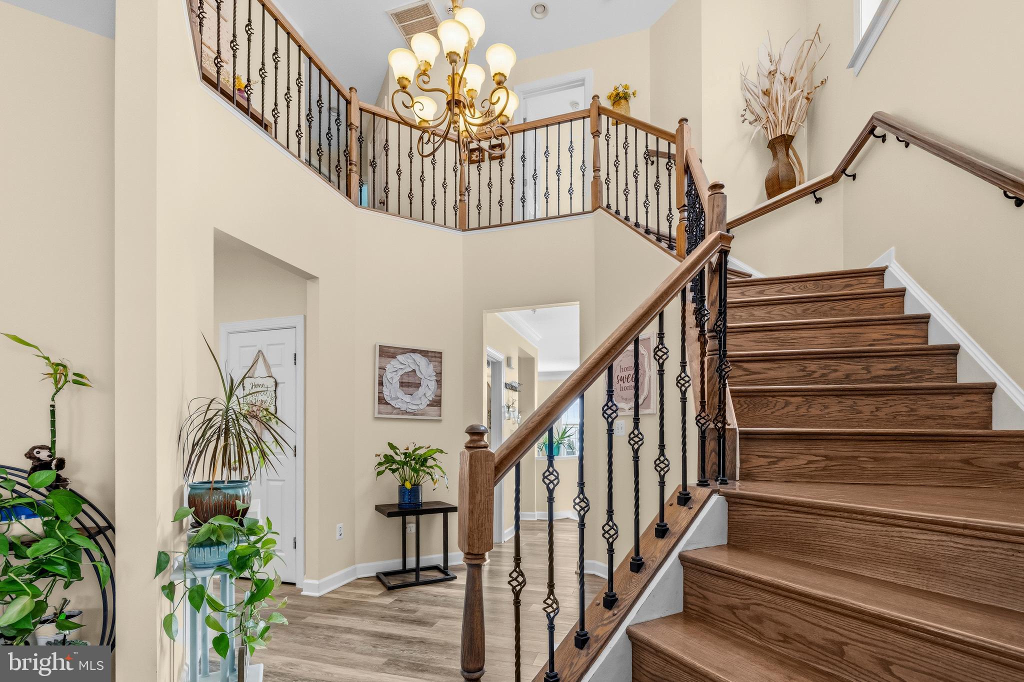 3117 Eagle Ridge Drive Woodbridge, VA 22191 - Photo 21 of 51 Grand staircase to upper level