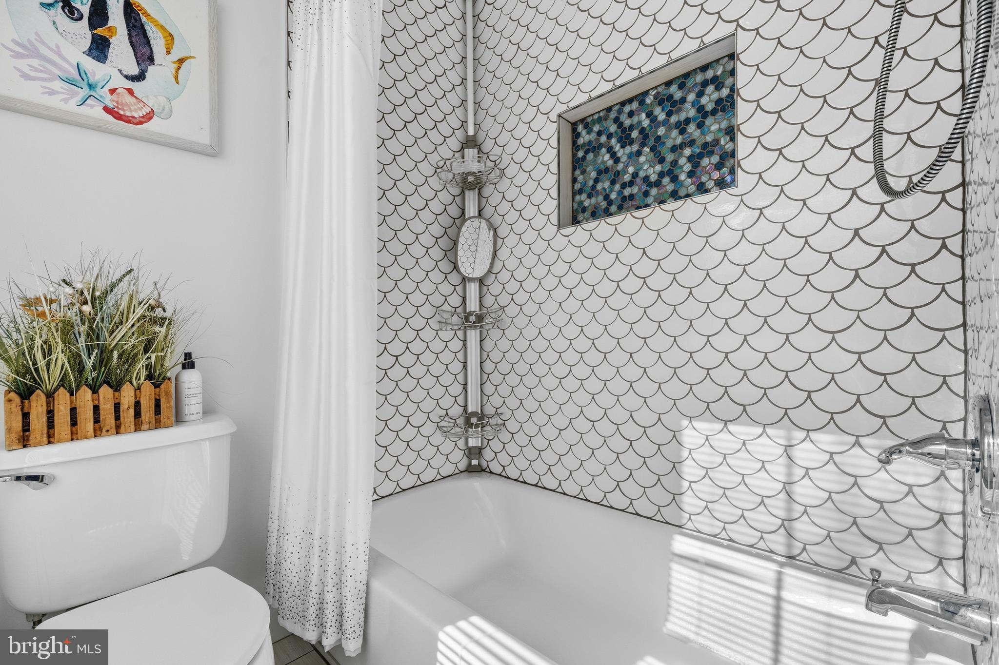 3117 Eagle Ridge Drive Woodbridge, VA 22191 - Photo 31 of 51 Jack and Jill bathroom