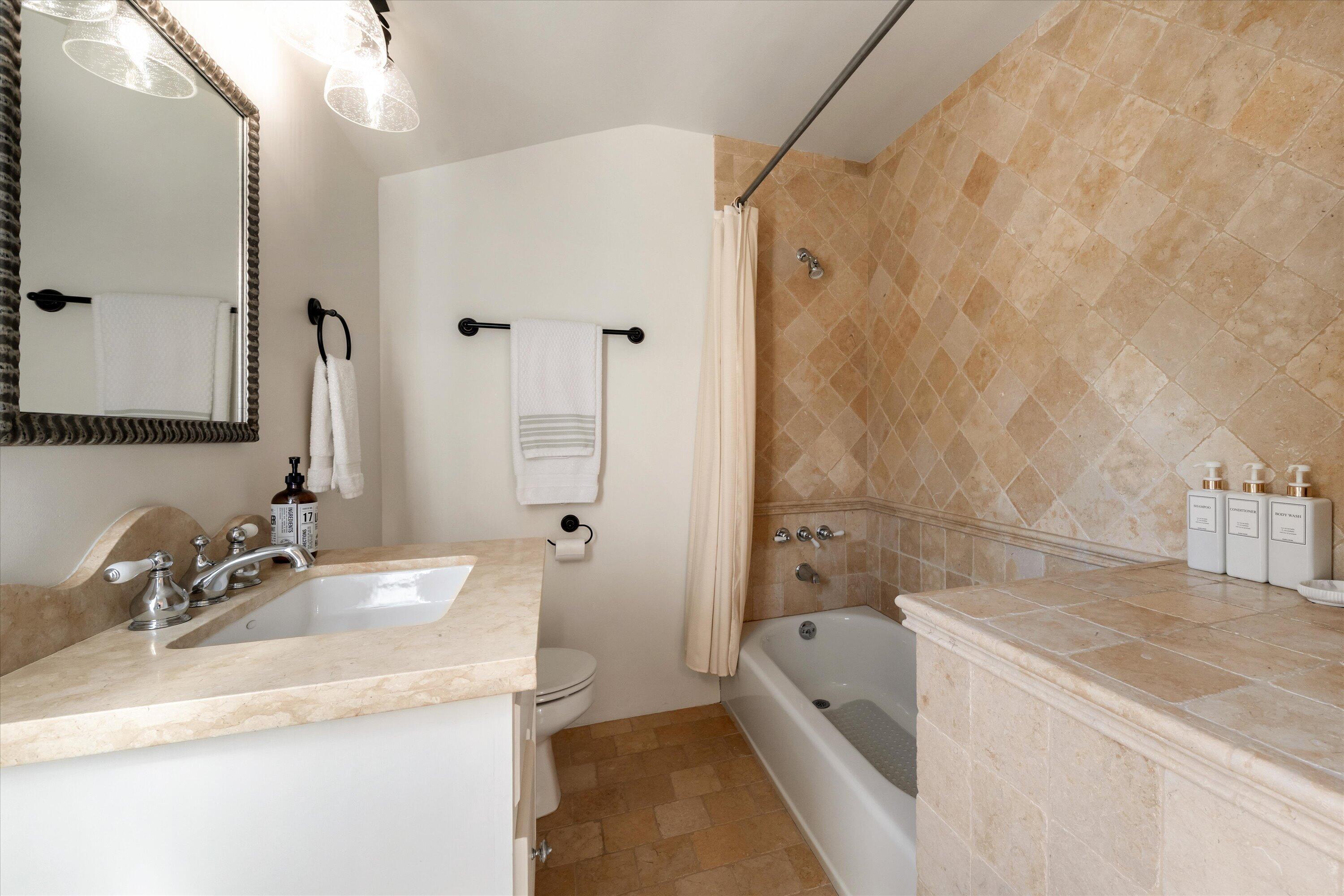 189 Hermosillo Road Montecito, CA 93108 - Photo 21 of 46 Bathroom 3