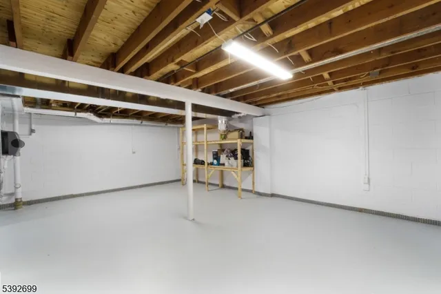 a view of room with walk in closet