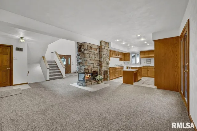 $447,900 | 1220 South Main Street, Morton, IL 61550