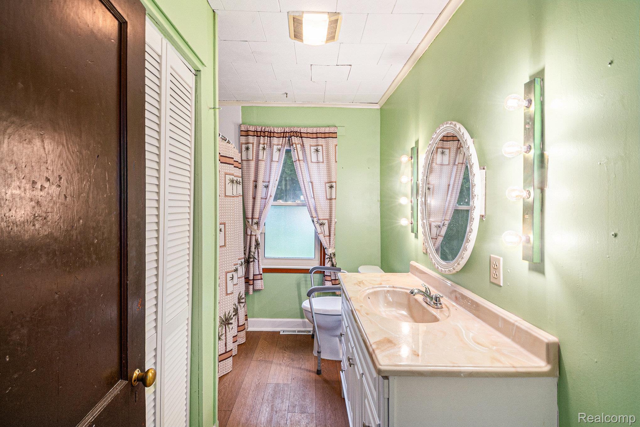 3014 North Center Road Flint, MI 48506 - Photo 8 of 19 Newer remodeled bathroom