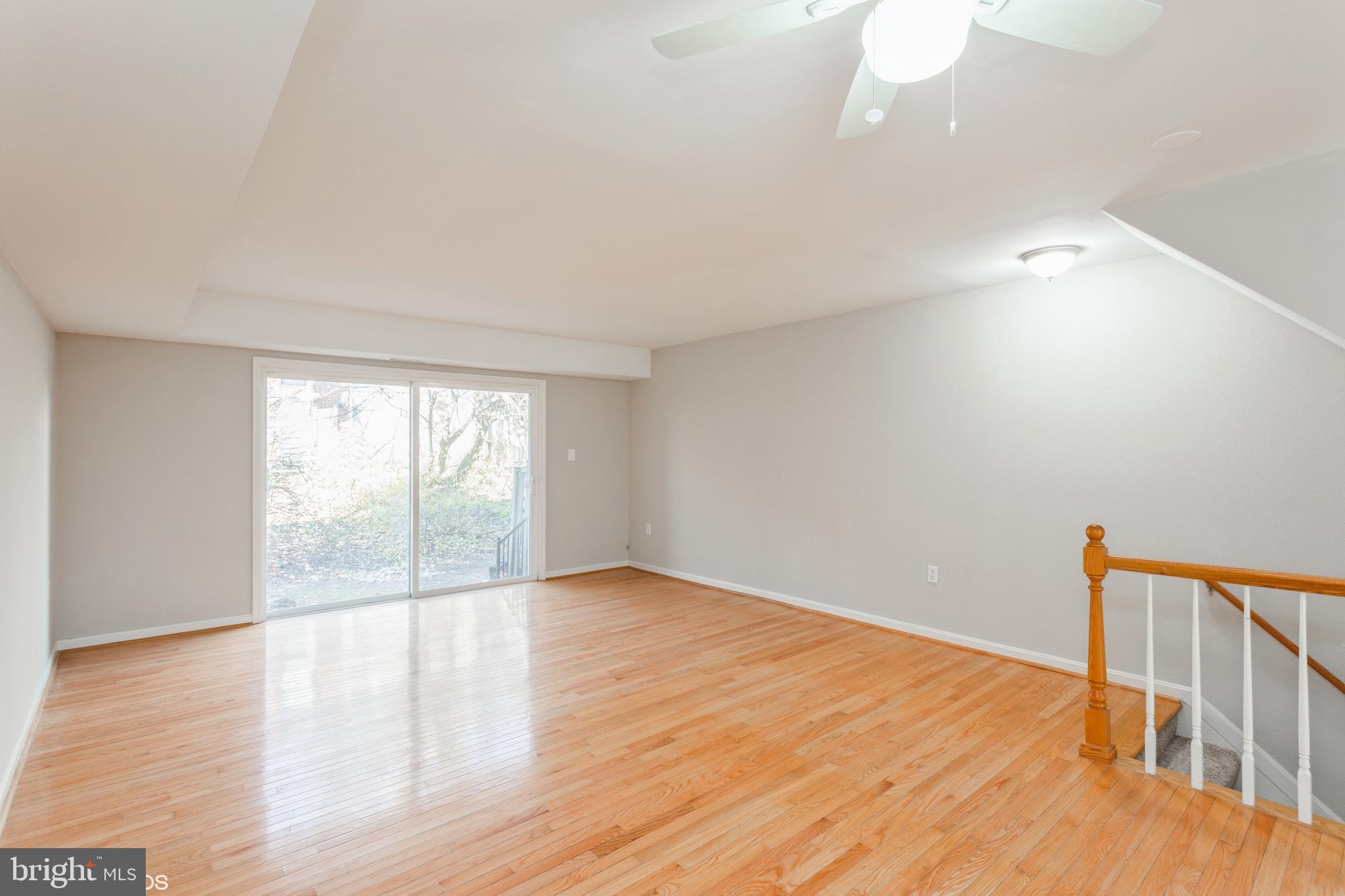1941 Greenberry Road Baltimore, MD 21209 - Photo 3 of 18 Gallery Image 3