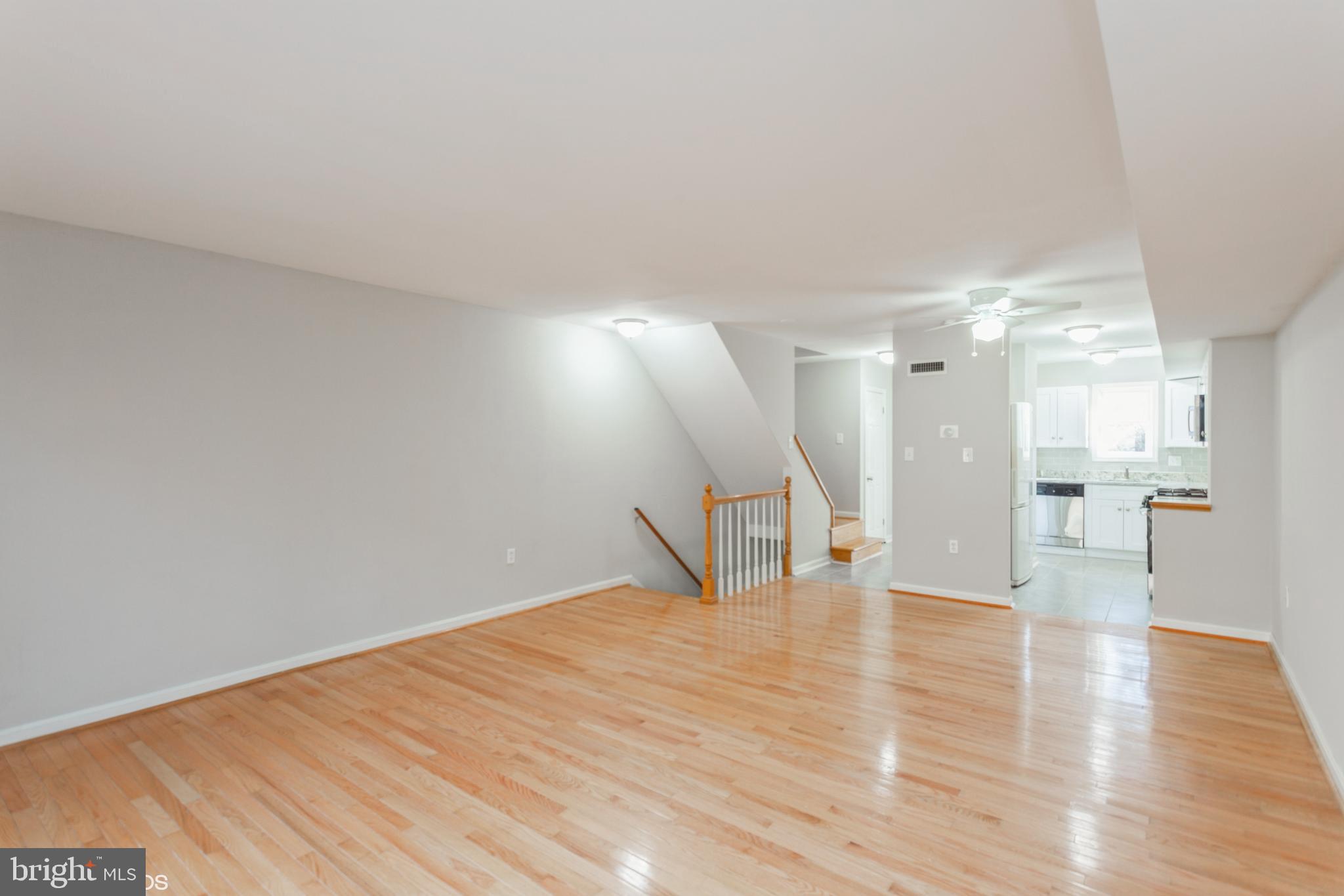 1941 Greenberry Road Baltimore, MD 21209 - Photo 5 of 18 Gallery Image 5