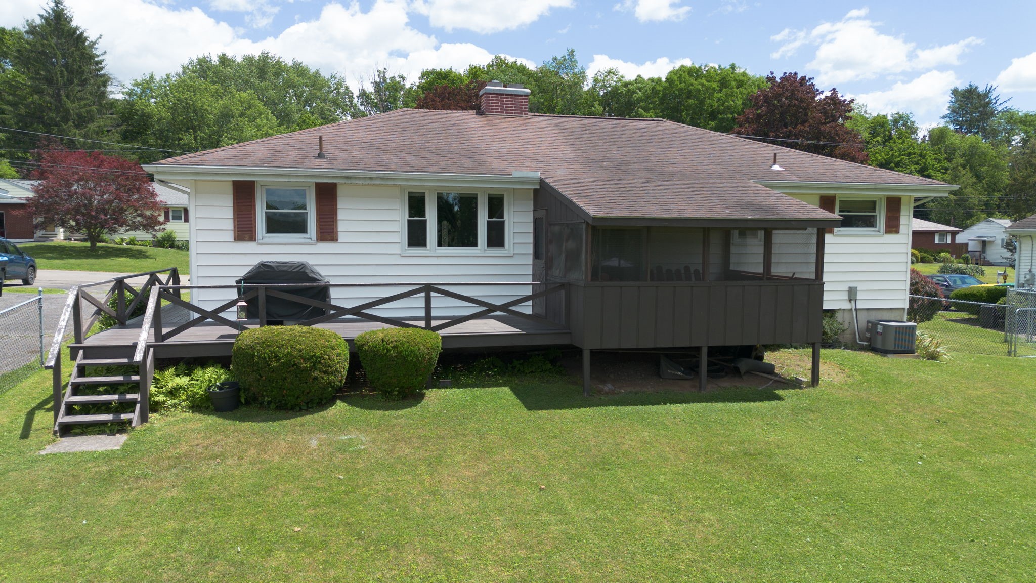 19 Frederick Road Binghamton, NY 13901 - Photo 3 of 38