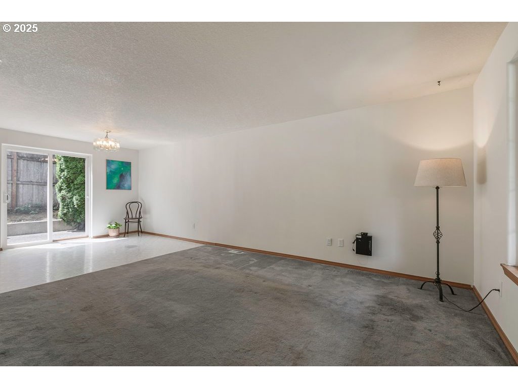 37600 Dubarko Road Sandy, OR 97055 - Photo 9 of 41 Gallery Image 9