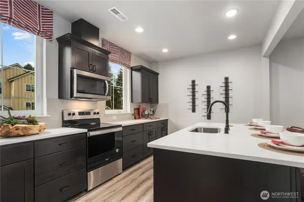 $499,950 | 12073 127th Avenue East, Unit 53, Puyallup, WA 98374