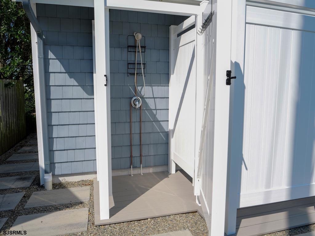 2304 Ocean Avenue Brigantine, NJ 08203 - Photo 26 of 27 a view of entryway