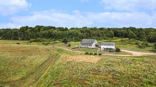 $499,900 | 3431 Highway 20, Hesperia, MI 49421